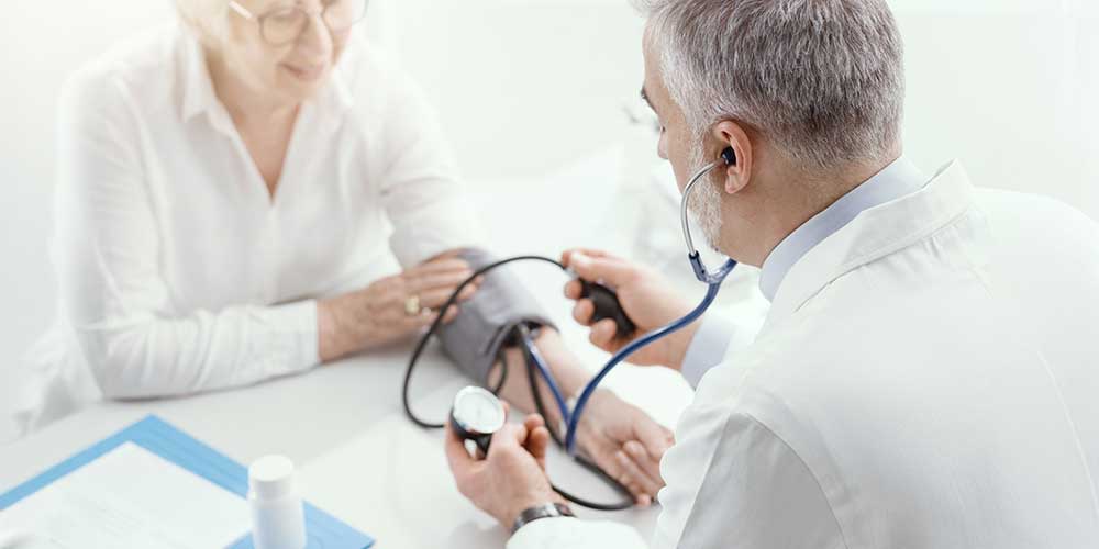 Hipertansiyon: Belirtileri, Nedenleri ve Tedavi Yöntemleri 1 Hipertansiyon Belirtileri